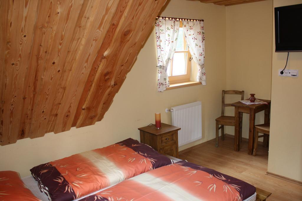 Koliba u Kuba a rekreačné domy Hrustin Habitación foto